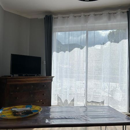 Apartamento Les Plantades Aveyronnaises Saint-Georges-de-Luzençon Exterior foto