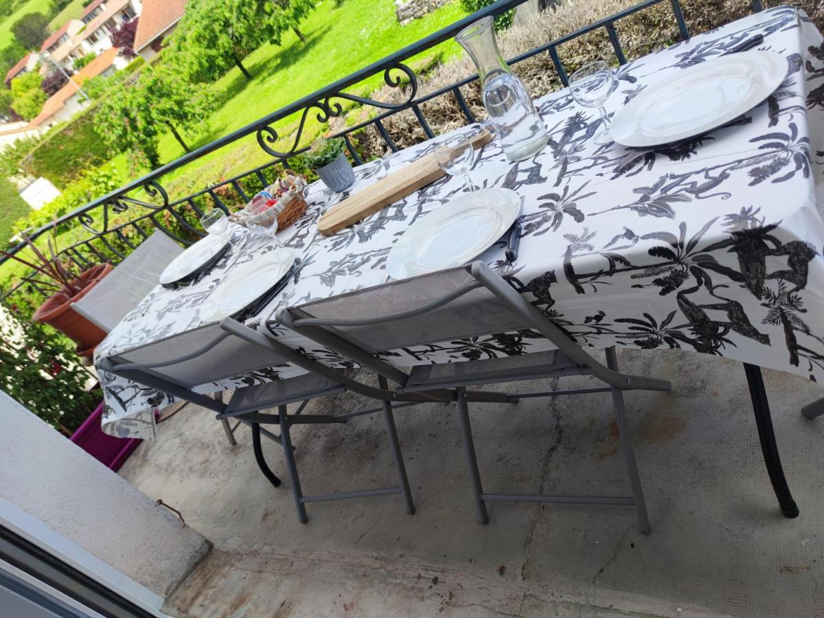 Apartamento Les Plantades Aveyronnaises Saint-Georges-de-Luzençon Exterior foto